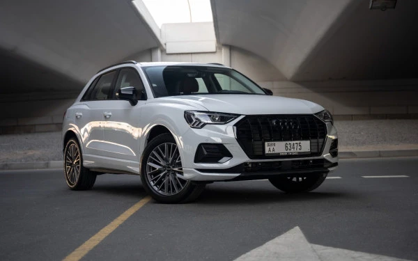 white audi q 2023 6019 main 7b929d29458b976fb0df84144728041a